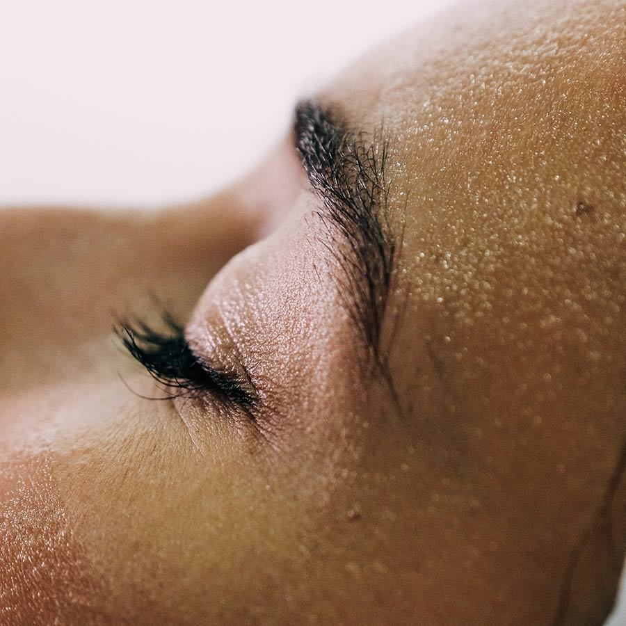 la greffe contre les problèmes de sourcils