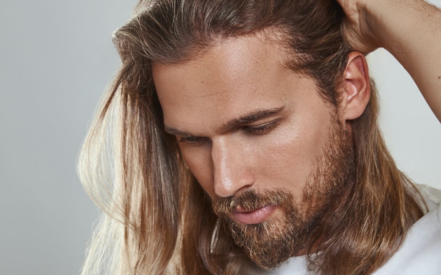 homme cheveux long, alopécie de traction