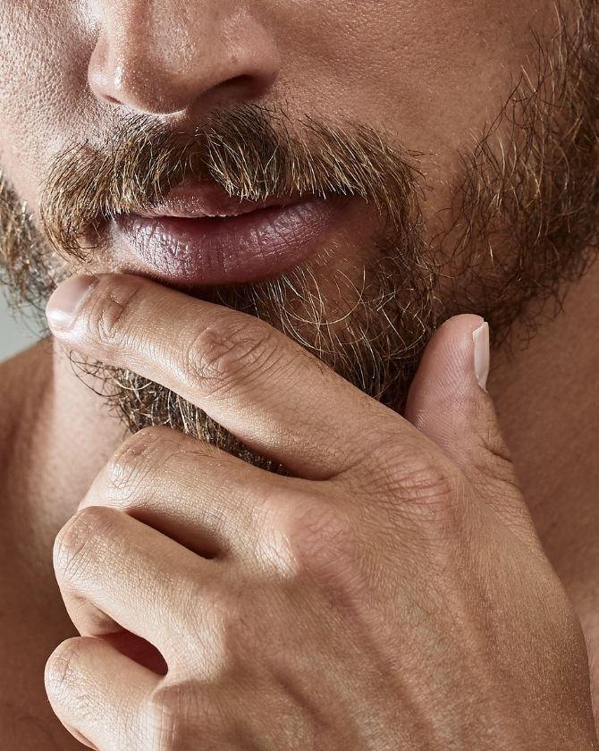 gros plan sur barbe masculine